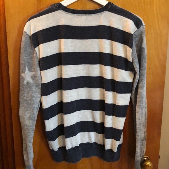 Forever 21 Sweater Stars Stripes Faded Long Sleeve Patriotic Blue Gray White - Picture 5 of 5